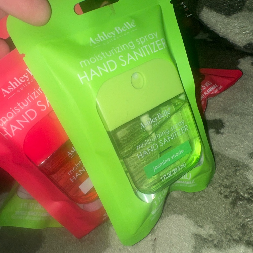 Hand Sanitizer Set RANDOM SCENTS *read* - Picture 3 of 4